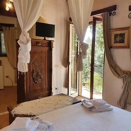 Tenuta Palmieri Only Adult فندق مبيت وإفطار 3*